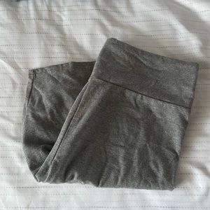 gray biker shorts